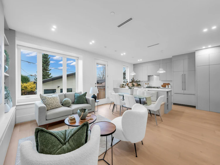 2917 Charles Street, Vancouver, BC, V5K 3B1 - 2