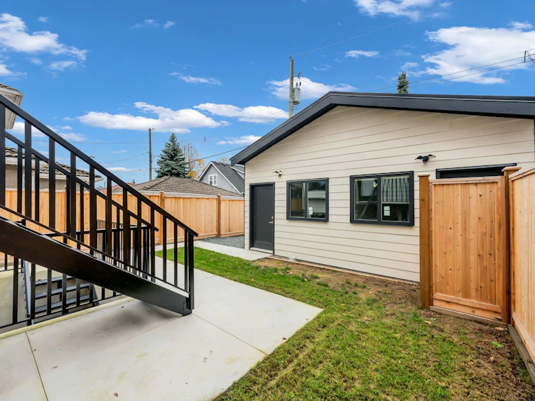 2917 Charles Street, Vancouver, BC, V5K 3B1 - 33