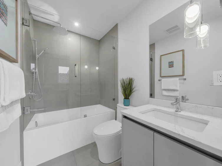 2917 Charles Street, Vancouver, BC, V5K 3B1 - 21