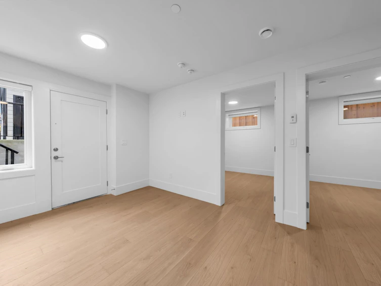 2917 Charles Street, Vancouver, BC, V5K 3B1 - 27