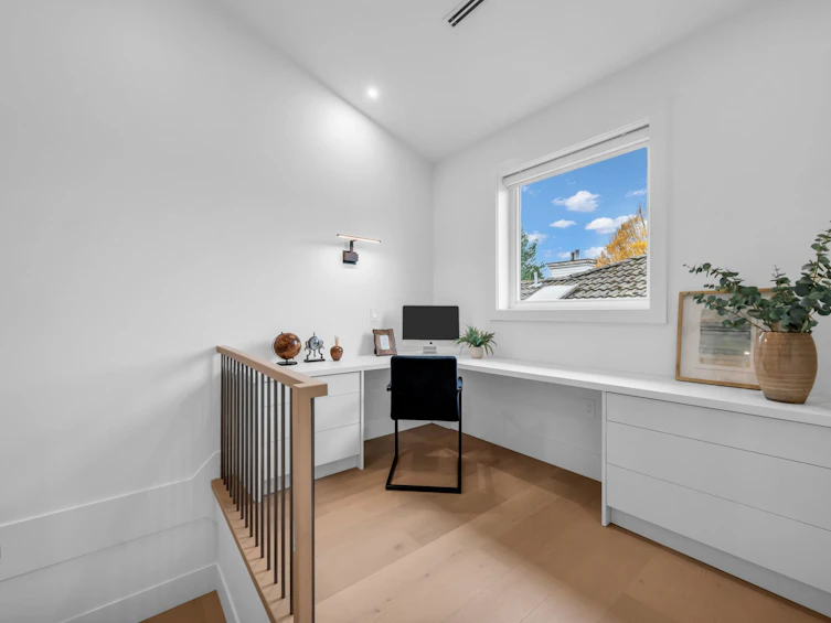 2917 Charles Street, Vancouver, BC, V5K 3B1 - 23