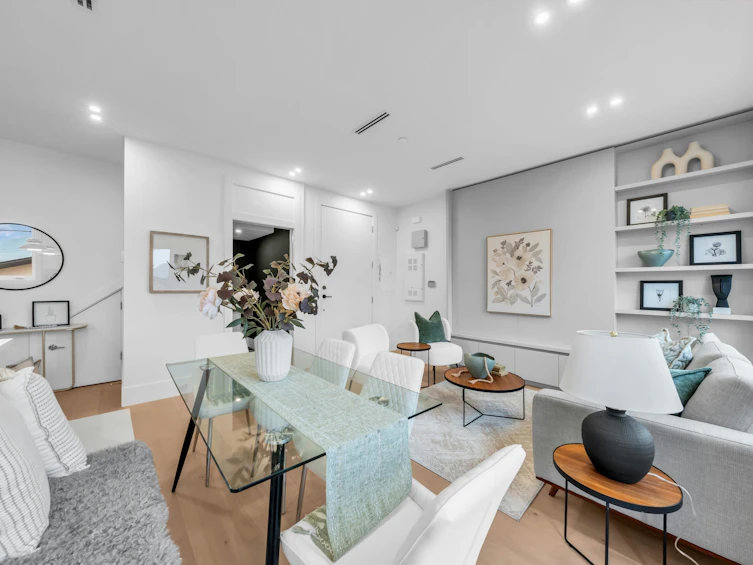 2917 Charles Street, Vancouver, BC, V5K 3B1 - 4