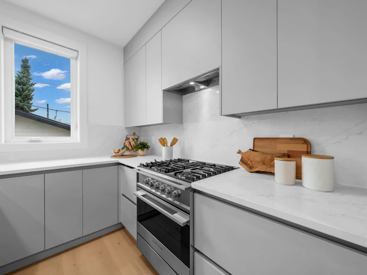 2917 Charles Street, Vancouver, BC, V5K 3B1 - 10