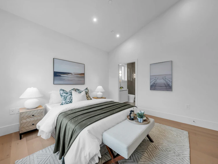 2917 Charles Street, Vancouver, BC, V5K 3B1 - 16