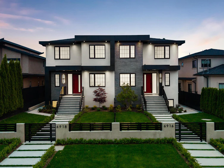 6918 Union Street, Burnaby, BC, V5B 1X5 - 4