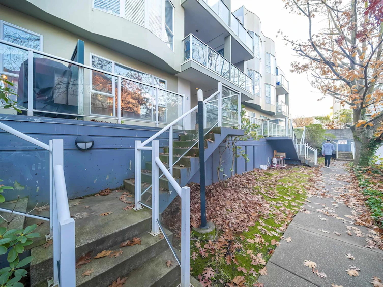 107-8600 Jones Road, Richmond, BC, V6Y 3Z3