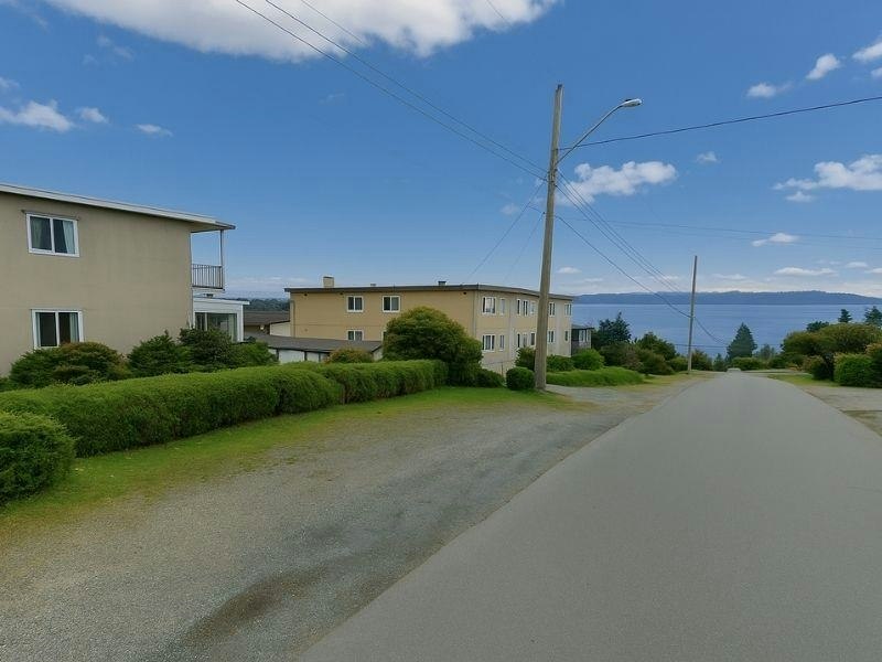 1-1040 Parker Street, Surrey, BC, V4B 4R7