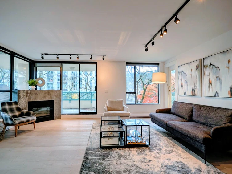 3D-328 Taylor Way, West Vancouver, BC, V7T 2Y4