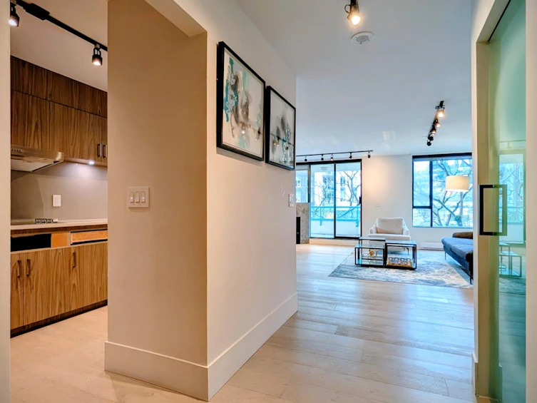 3D-328 Taylor Way, West Vancouver, BC, V7T 2Y4 - 3