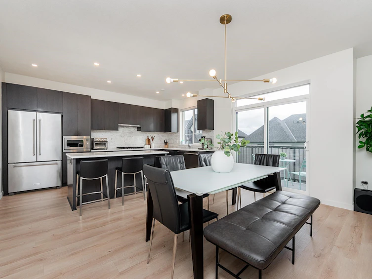59-3500 Burke Village Promenade, Coquitlam, BC, V3E 0N2