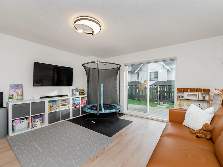 59-3500 Burke Village Promenade, Coquitlam, BC, V3E 0N2 - 24