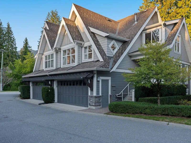 3761 Edgemont Boulevard, North Vancouver BC V7R 2P6