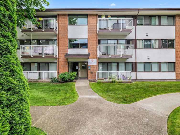 308-8040 Ryan Road, Richmond, BC, V7A 2E5 - 2