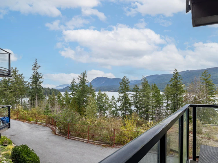 101-5782 Marine Way, Sechelt, BC, V7Z 0L8 - 9