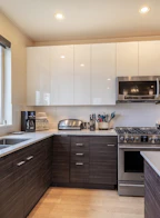 101 5782 Marine Way