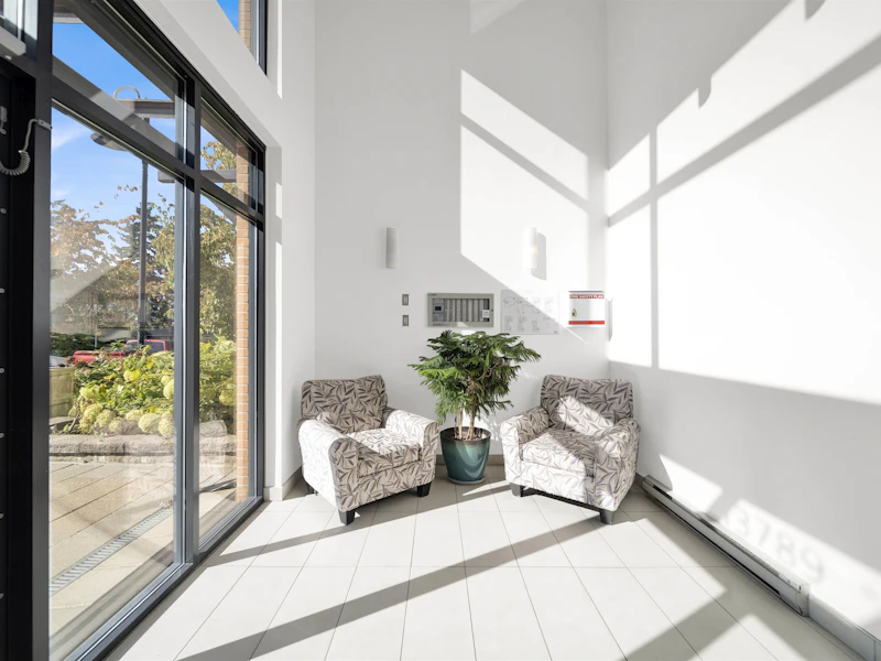 309 - 13789 107a Avenue, Surrey BC V3T 0B8