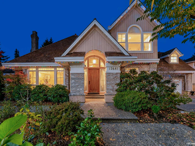 13681 21st Avenue, Surrey BC V4A 9V6
