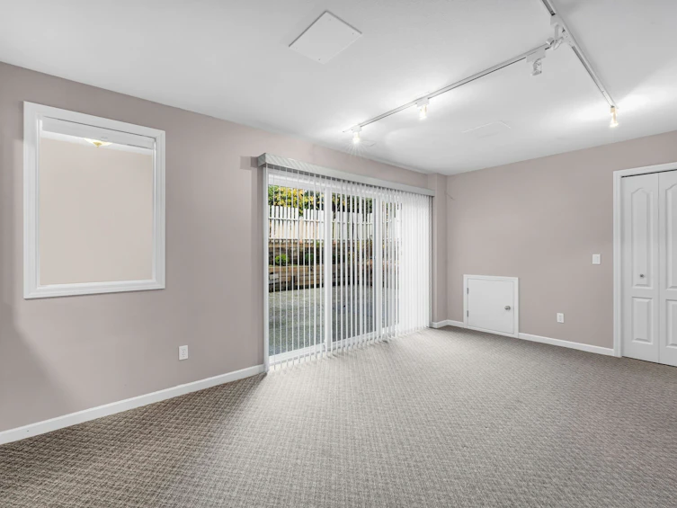 13681 21 Avenue, Surrey, BC, V4A 9V6 - 24
