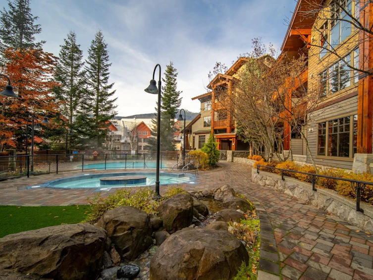 402-2202 Gondola Way, Whistler, BC, V8E 0M7 - 28