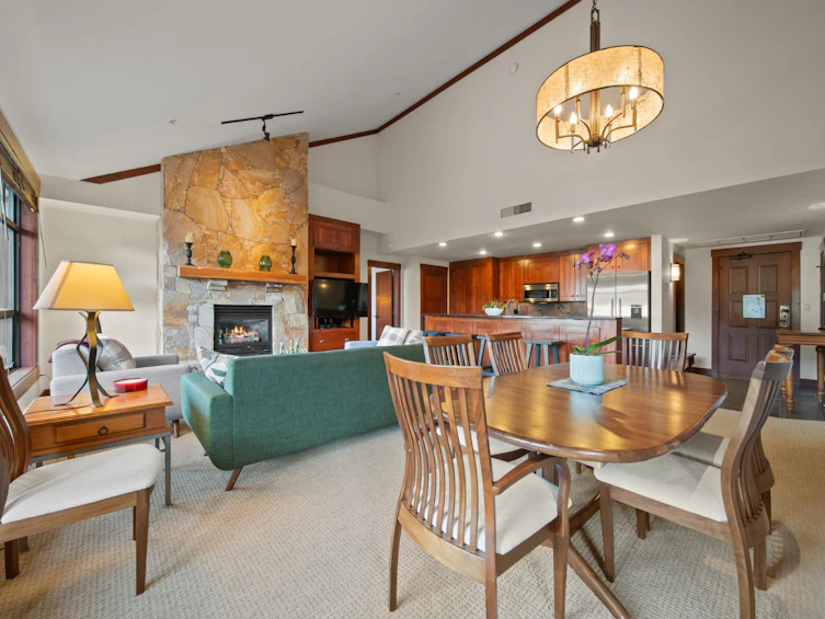 402-2202 Gondola Way, Whistler, BC, V8E 0M7 - 8