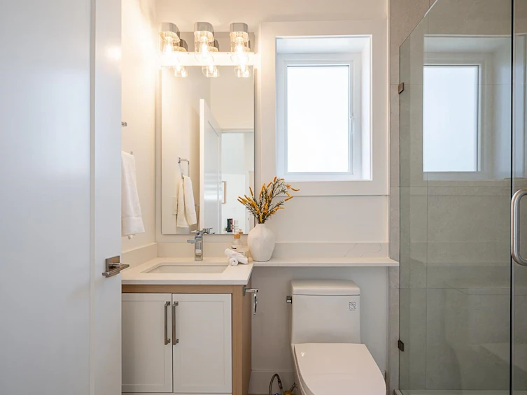 2103 E 33rd Avenue, Vancouver, BC, V5N 3E9 - 23