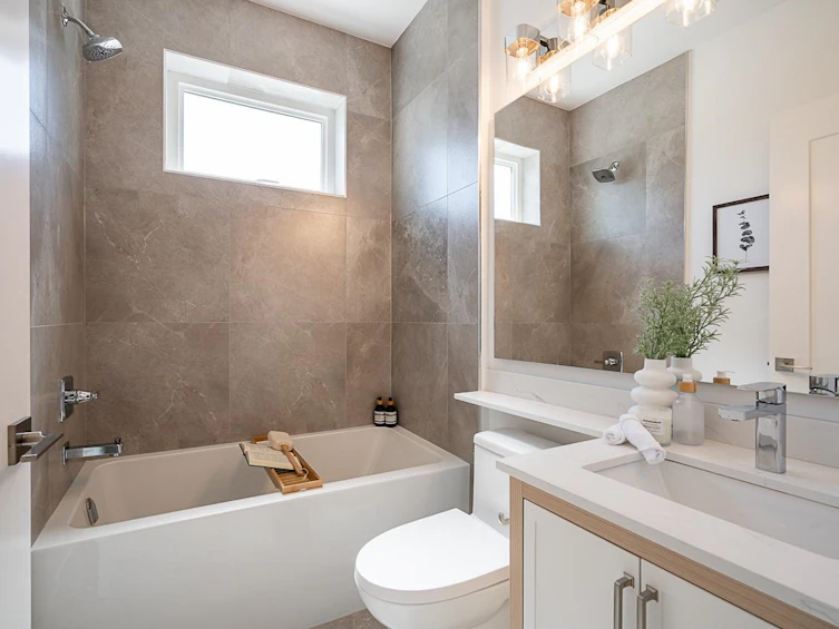 2103 E 33rd Avenue, Vancouver, BC, V5N 3E9 - 17