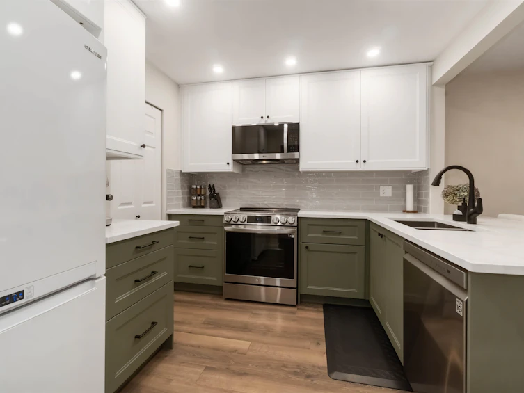 310-1000 Bowron Court, North Vancouver, BC, V7H 2V8 - 4