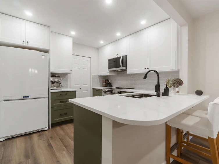 310-1000 Bowron Court, North Vancouver, BC, V7H 2V8 - 2