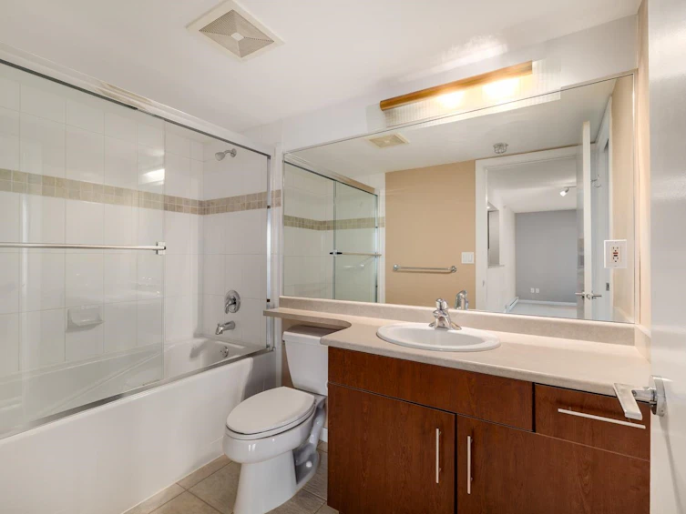 903-120 Milross Avenue, Vancouver, BC, V6A 4K7 - 13