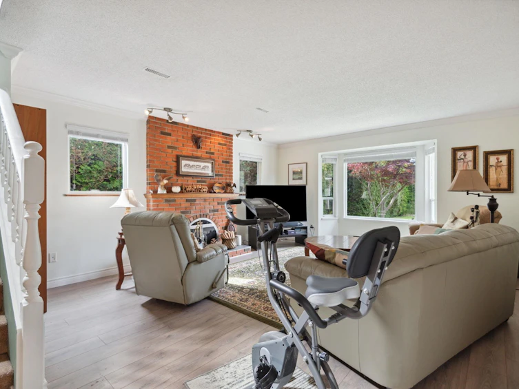 4300 Steveston Highway, Richmond, BC, V7E 2K3 - 4