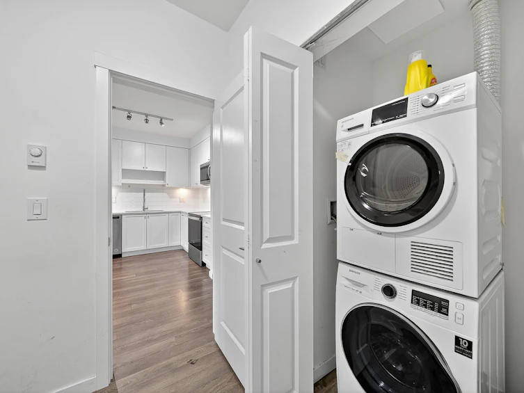 317-13628 81a Avenue, Surrey, BC, V3W 3E2 - 17