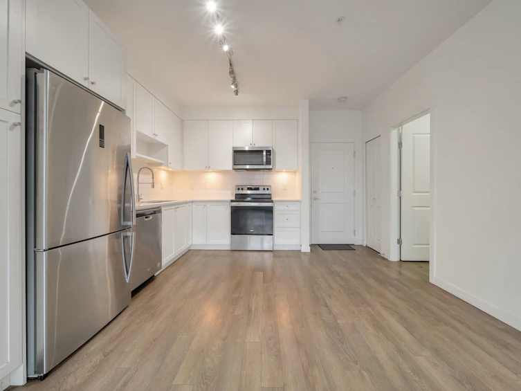 317-13628 81a Avenue, Surrey, BC, V3W 3E2 - 11