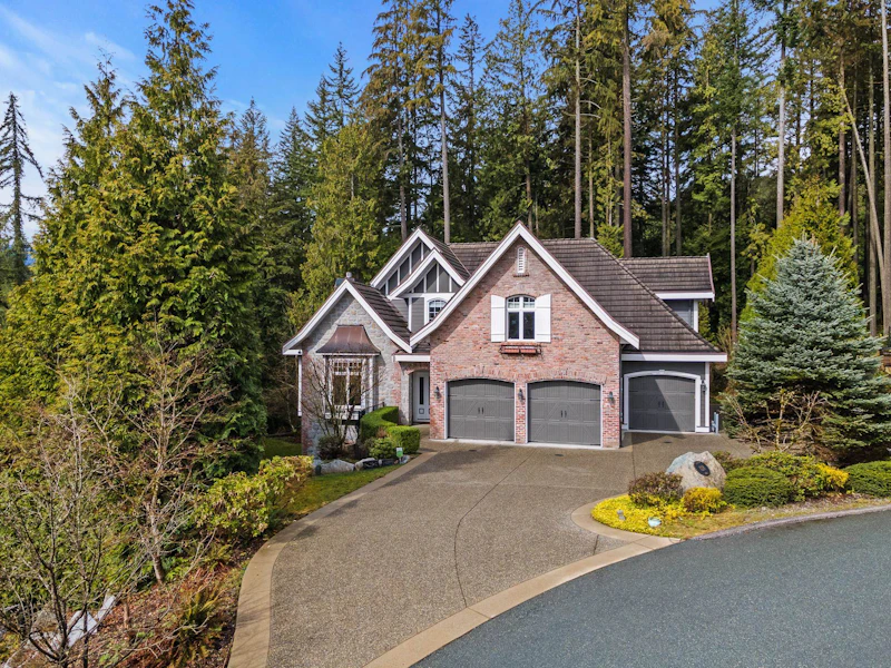 128 Deerview Lane, Port Moody BC V3H 0A3