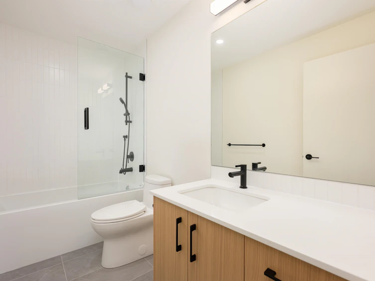 TH6-610 E 3rd Street, North Vancouver, BC, V7L 1G7 - 24