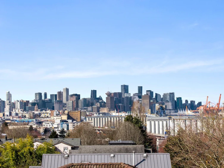 2558 Dundas Street, Vancouver, BC, V5K 1P8 - 29