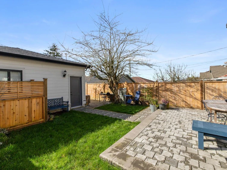 2558 Dundas Street, Vancouver, BC, V5K 1P8 - 35