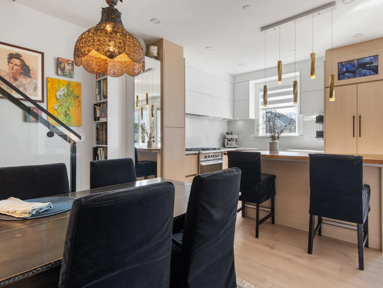 2558 Dundas Street, Vancouver, BC, V5K 1P8 - 11