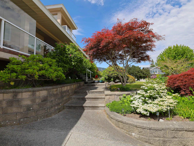 561 Spyglass Place, Gibsons, BC, V0N 1V9 - 6