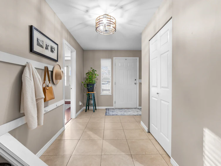35028 Kootenay Drive, Abbotsford, BC, V2S 8C9 - 5