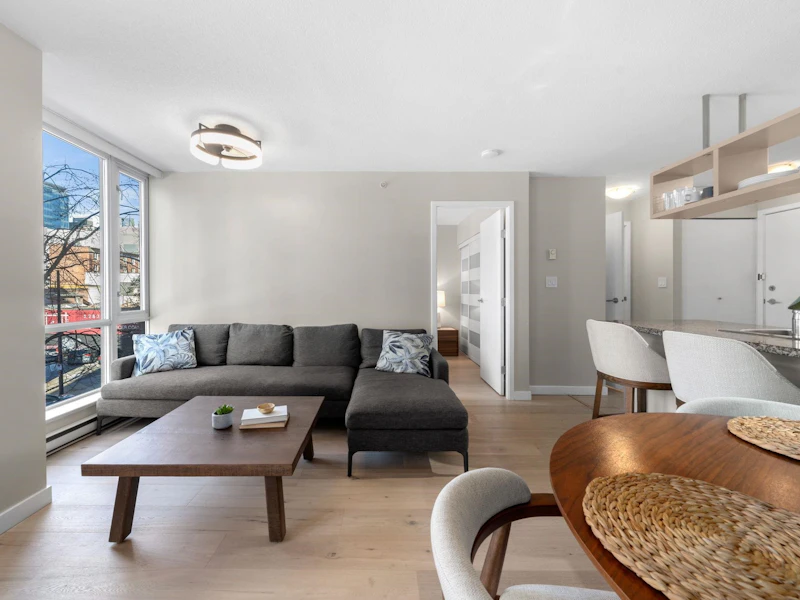 305 - 1082 Seymour Street, Vancouver BC V6B 1X9