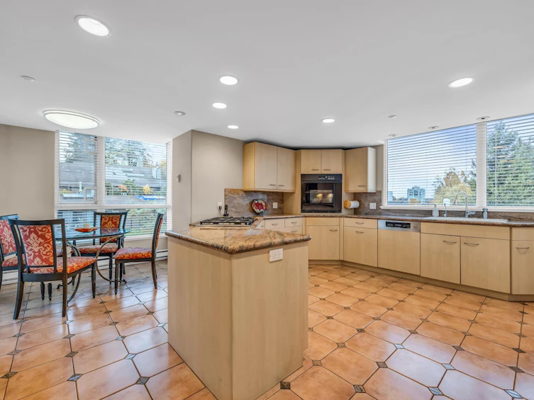 6-1350 W 14 Avenue, Vancouver, BC, V6H 1R1 - 3