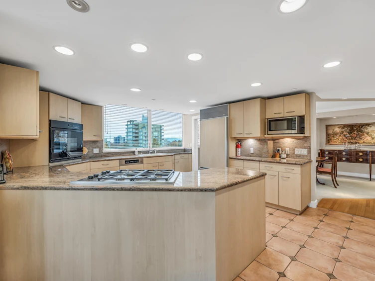 6-1350 W 14 Avenue, Vancouver, BC, V6H 1R1 - 4