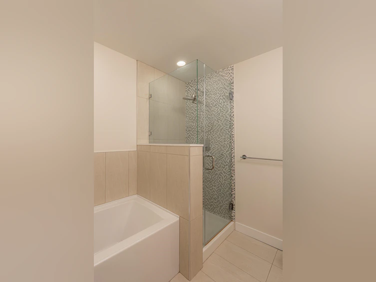208-875 Gibsons Way, Gibsons, BC, V0N 1V0 - 25
