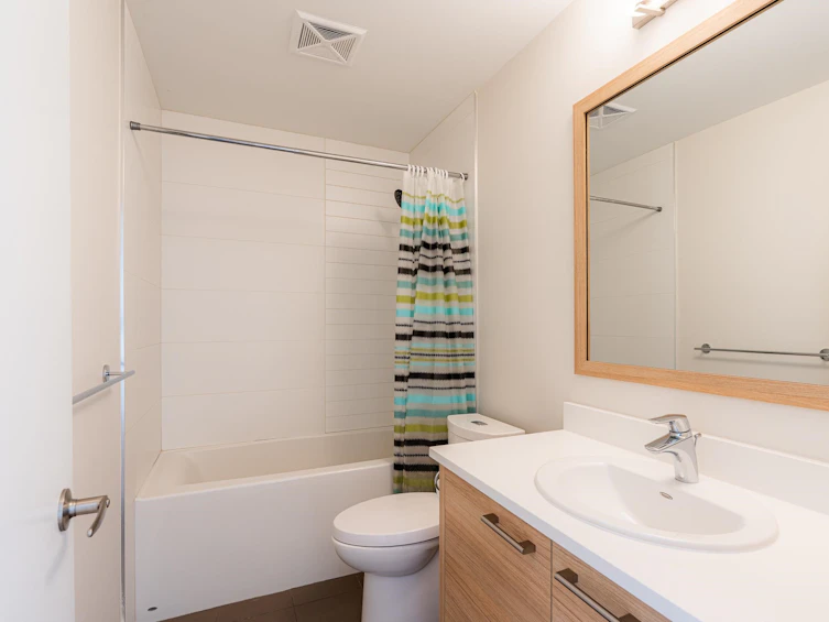 208-875 Gibsons Way, Gibsons, BC, V0N 1V0 - 11
