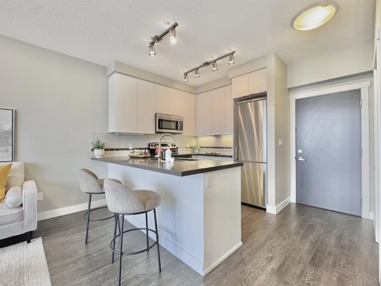 1103-9025 Highland Court, Burnaby, BC, V5A 0A8 - 5