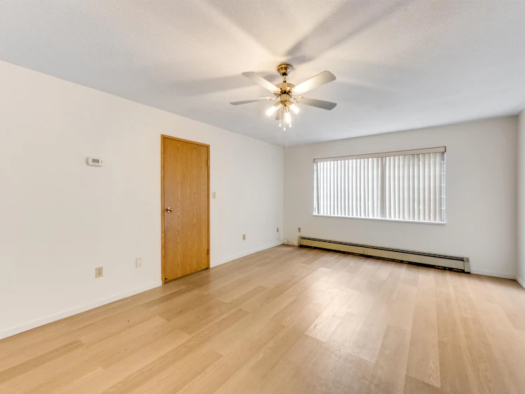 7769 10th Avenue, New Westminster, BC, V3N 2S2 - 34