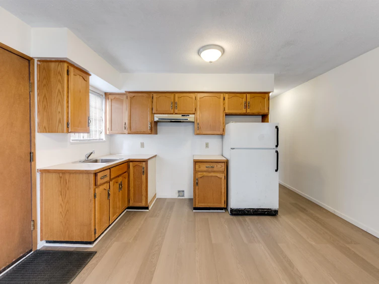 7769 10th Avenue, New Westminster, BC, V3N 2S2 - 31