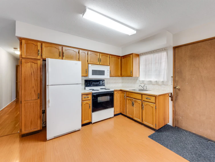 7769 10th Avenue, New Westminster, BC, V3N 2S2 - 24