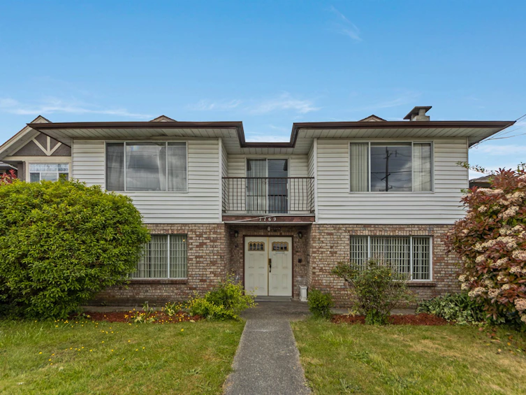7769 10th Avenue, New Westminster, BC, V3N 2S2 - 2