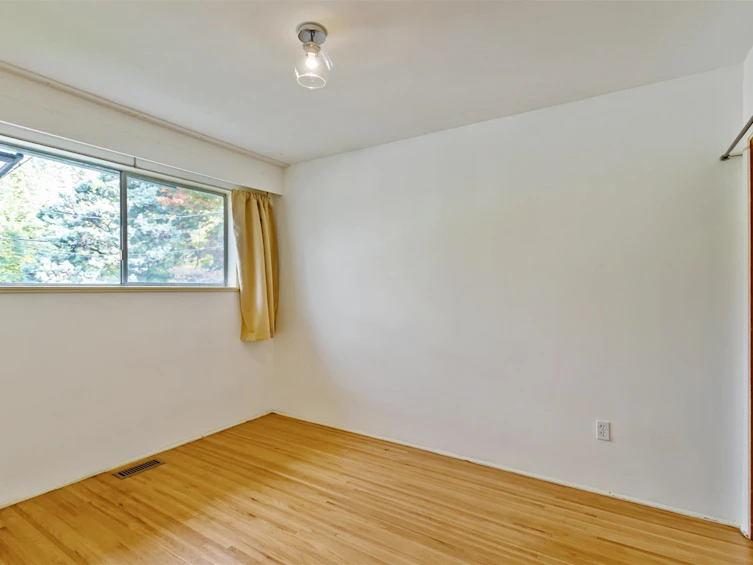 1615 Adanac Street, Vancouver, BC, V5L 2C7 - 11